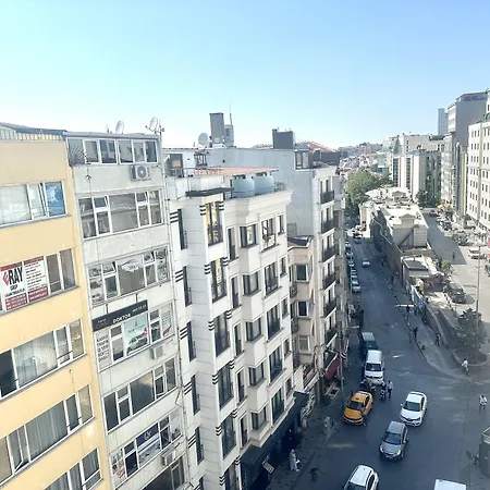 The Nest מלון 4*