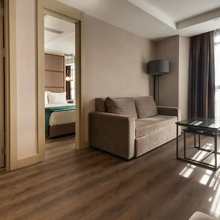 Szálloda The Nest 4*