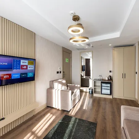 Отель The Nest 4*