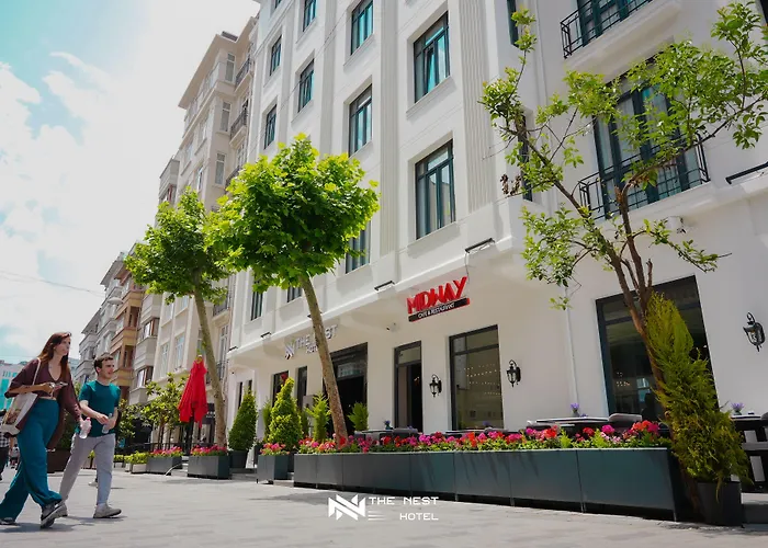 The Nest Szálloda 4*