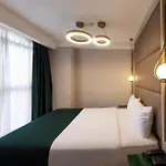 Hotel The Nest 4*