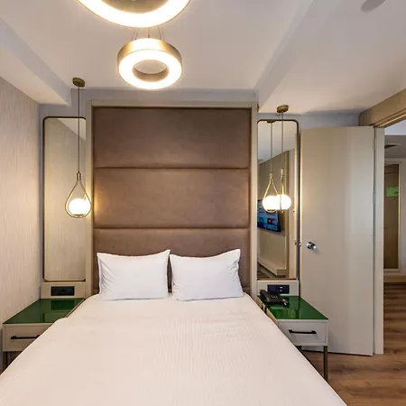The Nest 4*